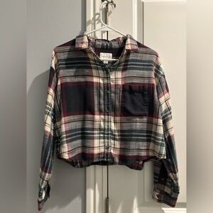 American Eagle Plaid Cropped Button-Up Shirt